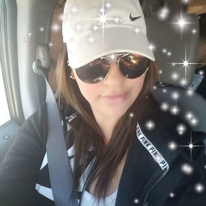 Meet your Posher, Veronica